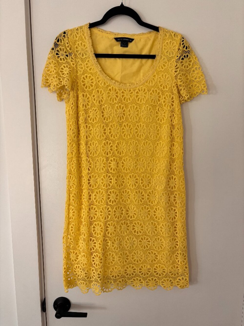 French Connection Lemon yellow flower lace cap sleeve shift dress. Size 4